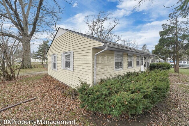 Building Photo - 4661 Jae Ave