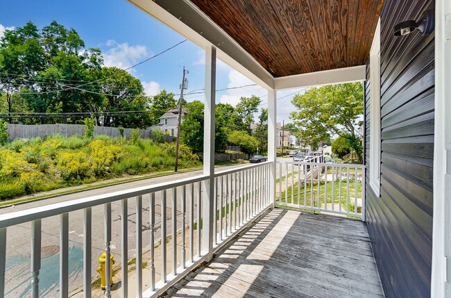 Building Photo - Four Bedroom in Cincinnati!