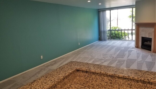 Building Photo - Beautiful 2 Bed, 2 Bath Condo in Great Valley Village Neighborhood