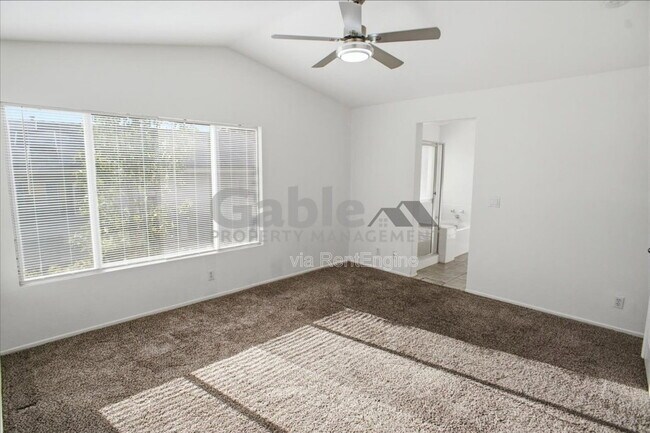 Building Photo - 28075 Daydream Way