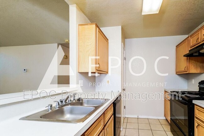 Building Photo - 2507 Lain Dr