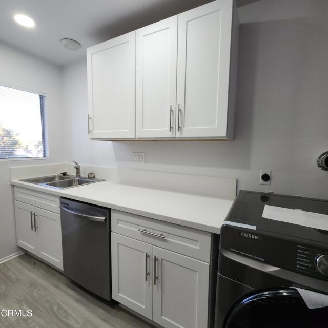 Building Photo - 209 S Ventura Rd