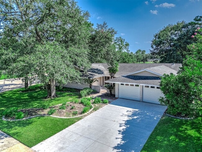 Building Photo - 1616 Redway Ln