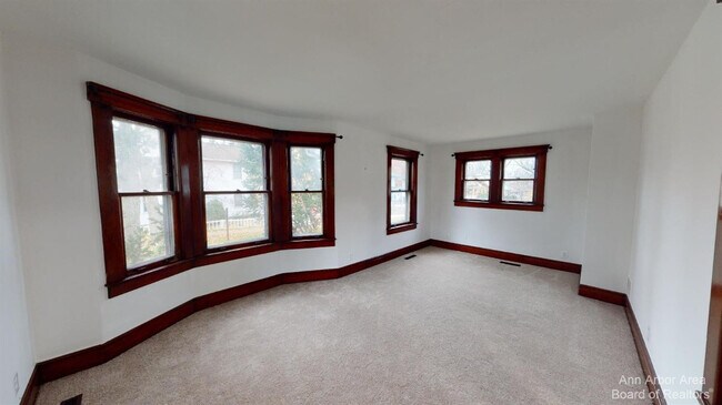 Building Photo - 1705 Jackson Ave