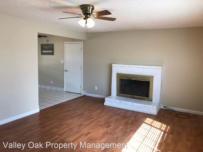 Building Photo - 3 br, 2 bath House - 3436 Santa Fe Avenue