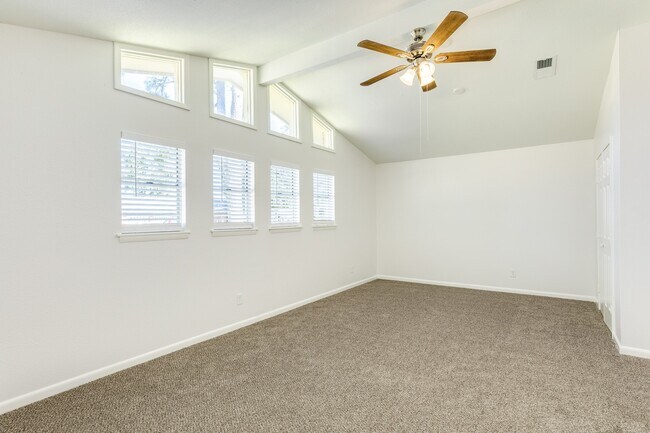 Building Photo - 124 Sage St