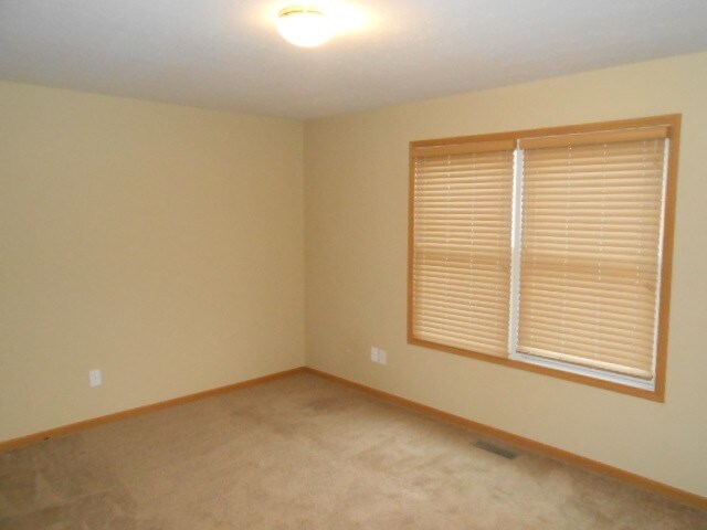 Building Photo - 485 Sycamore Creek St