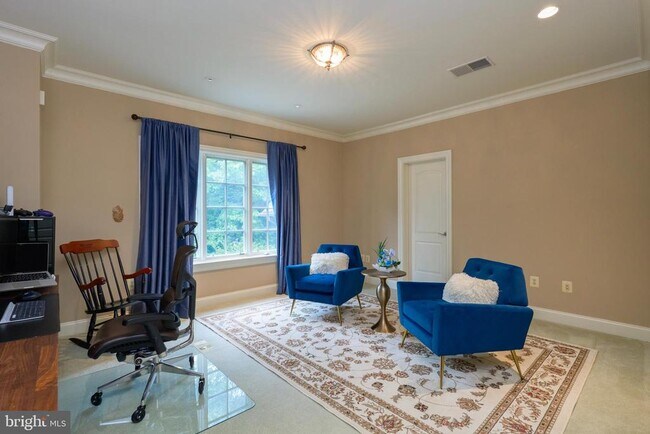 Building Photo - 7841 Montvale Way