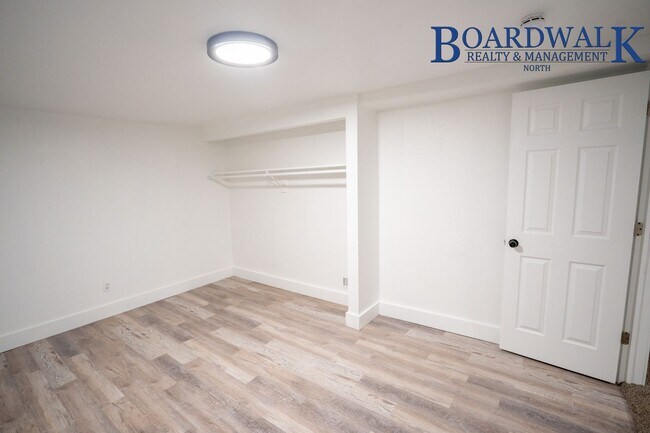 Building Photo - Newly Remodeled 3 Bedroom East of Harrison Blvd!