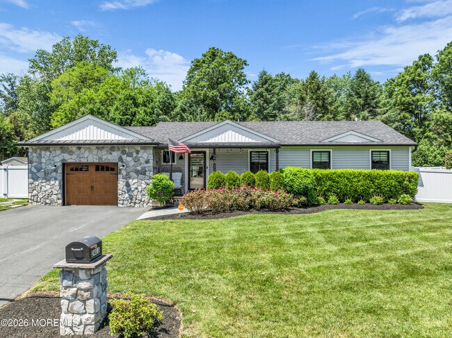 Building Photo - 2411 Fairview Dr