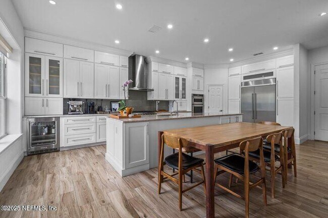 Building Photo - 528 S Sea Lake Ln