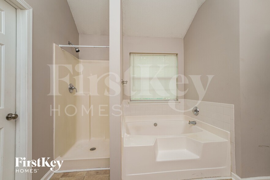 Building Photo - 5929 Duren Meadows Dr