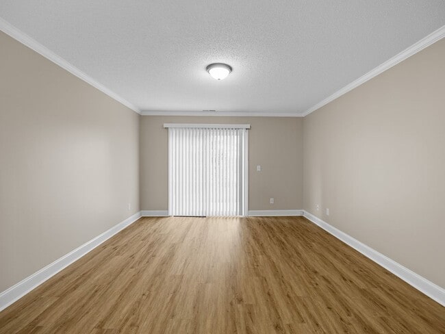 Building Photo - Newly Renovated 2BR, 2 BA Townhome in Greer SC