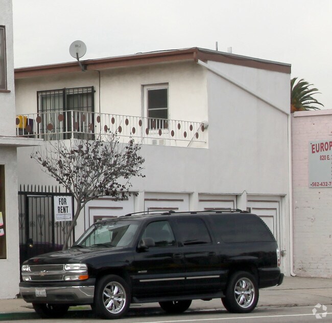 Building Photo - 230 - 248 Olive Avenue