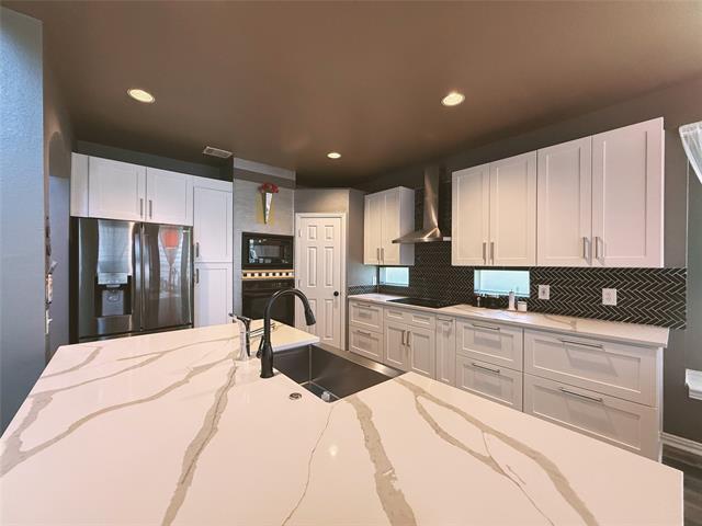 Building Photo - 2302 Chapelwood Dr