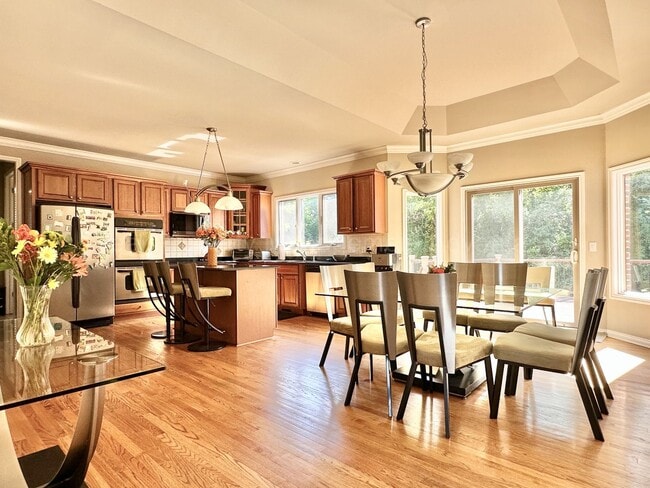 Building Photo - Spacious 4-Bed Colonial in Troy’s Stone Ha...