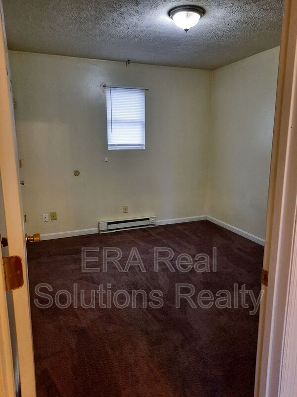 Building Photo - 245 Sycamore St