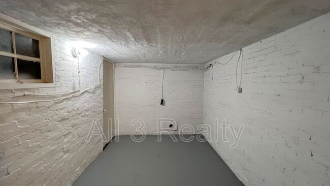 Building Photo - 3505 Pelzer Ave