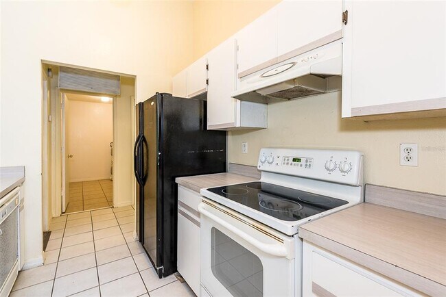 Building Photo - 504 Vannell St