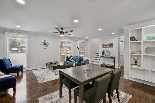 Building Photo - 3499 Fairlane Dr NW