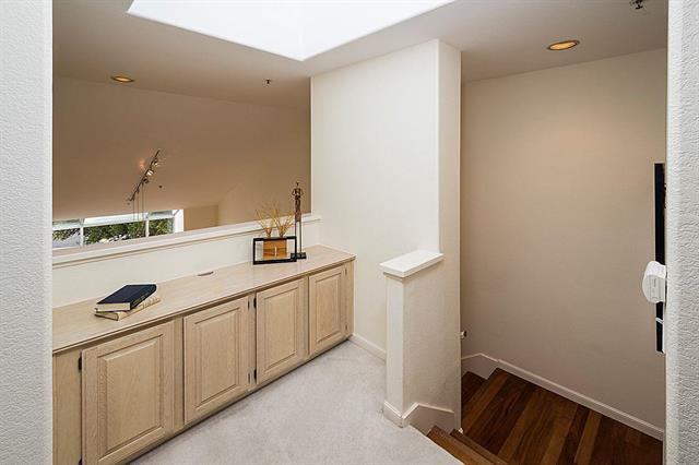 Building Photo - 837 Columbia Cir