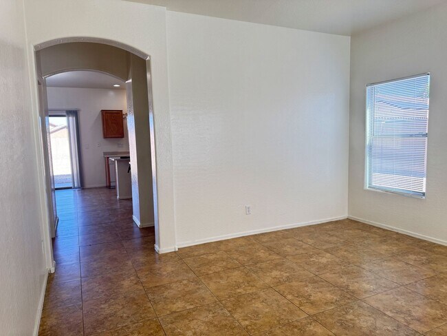 Building Photo - Queen Creek 4 bed 2.5 bath For rent
