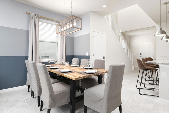 Building Photo - 7208 Oakmoss Loop