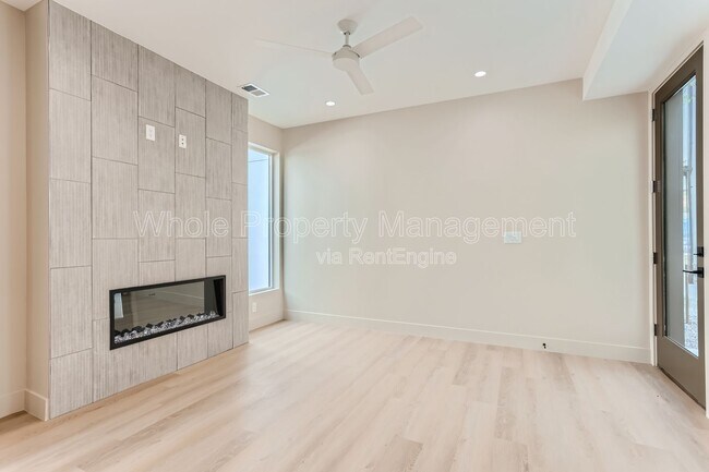 Building Photo - 2321 S High St