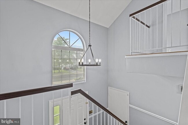 Building Photo - 28 Fawn Ct