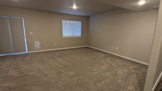 Building Photo - 4948 Wolf Moon Dr