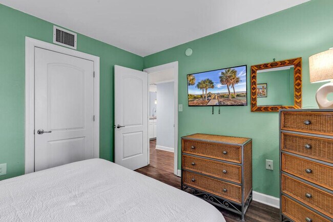 Building Photo - 2001 S Ocean Blvd