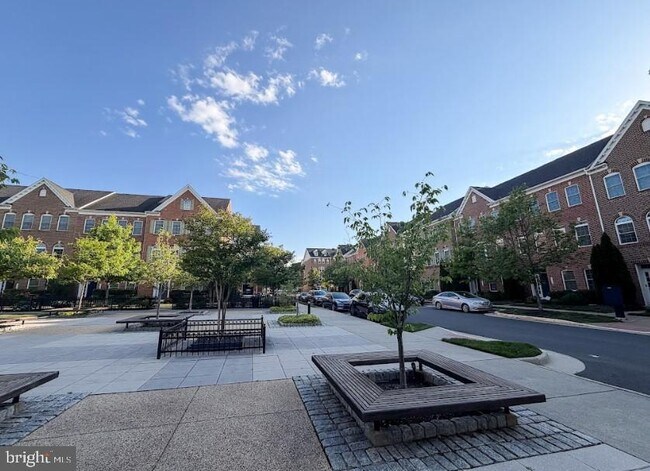Building Photo - 13723 Neil Armstrong Ave