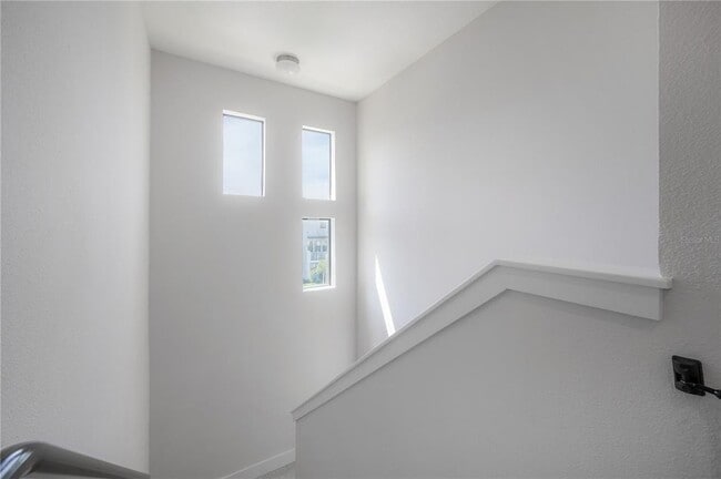 Building Photo - 1162 25th Way N