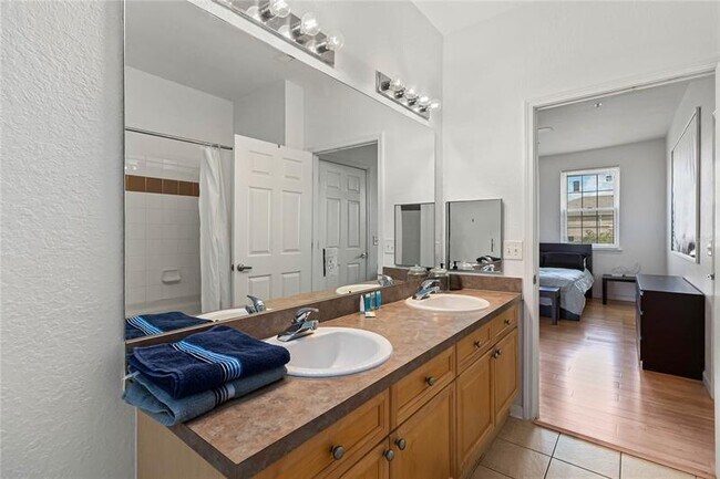 Building Photo - 614 Terrace Ridge Cir