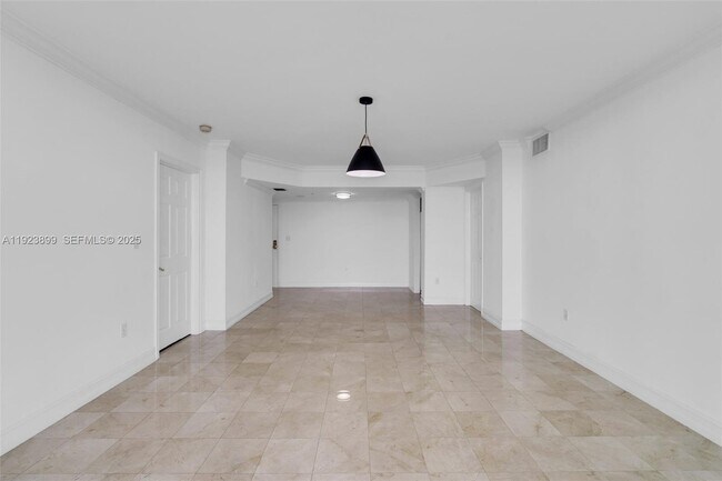 Building Photo - 800 Claughton Island Dr