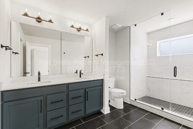 Building Photo - 7920 Sansom Cir