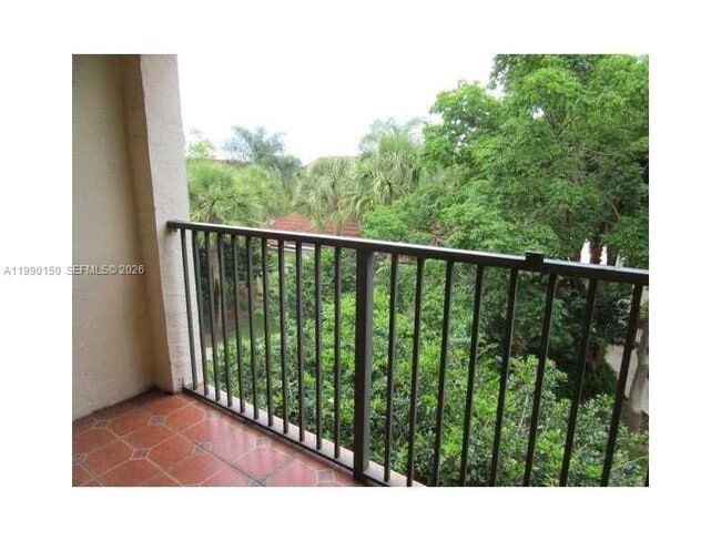 Building Photo - 640 S Park Rd