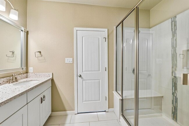 Building Photo - 501 S Meadowlark St