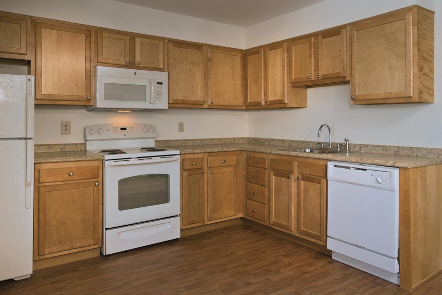 Parkwood Village Apartments 1000 S Parkwood Dr Clifton Park NY 12065