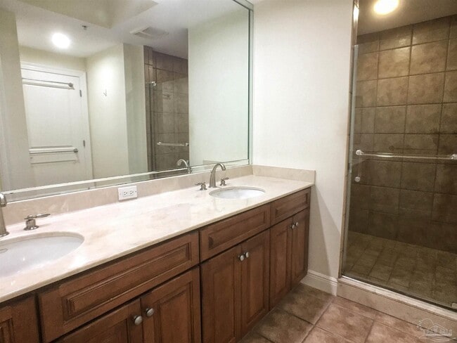 Building Photo - 612 Lost Key Dr