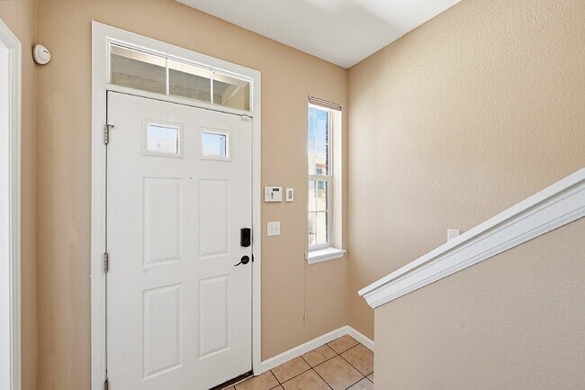 Building Photo - $2,740.95 -  3 Bed, 2.5 Bath Townhome in Denver with Attached Garage and Central AC!