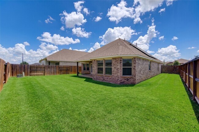 Building Photo - 101 Sunray Creek Dr