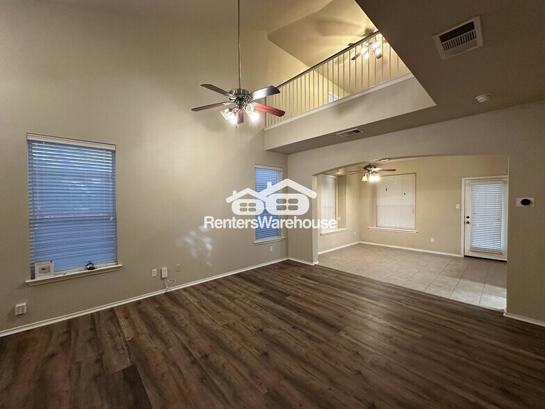 Building Photo - 10214 Maydelle Dr