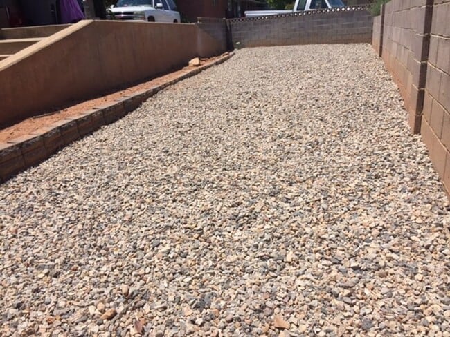 Building Photo - Large Home in Bloomington Hills