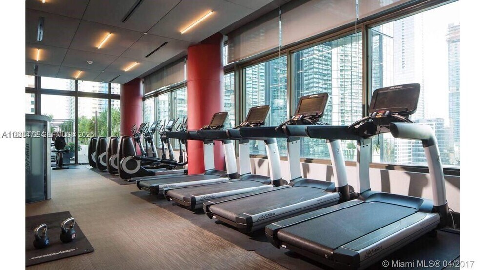 Building Photo - 1080 Brickell Ave