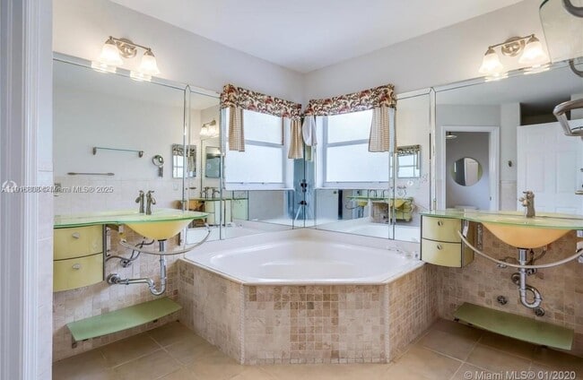 Building Photo - 20421 SW 1st St