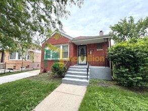 Building Photo - 11004 S Eberhart Ave