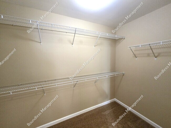 Building Photo - 1722 Coleville Oak Ln