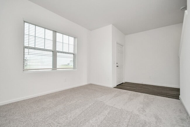 Building Photo - 5902 Bright Keel Dr