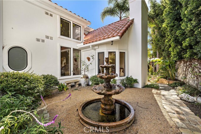 Building Photo - 31941 Paseo Cielo